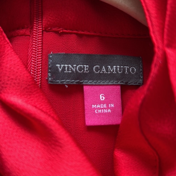 VINCE CAMUTO
Sleeveless Mock-Neck Handkerchief-Hem Dress - Picture 4 of 5